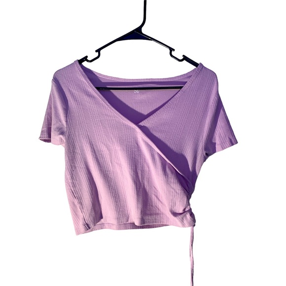 Lavender crossover side tie croptop - Picture 1 of 1